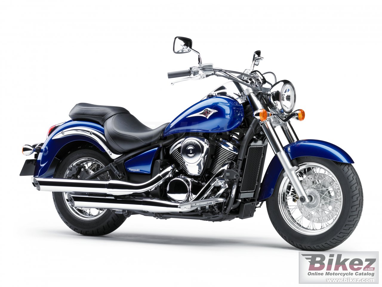 Big Kawasaki vn900 classic picture and wallpaper from Bikez.com